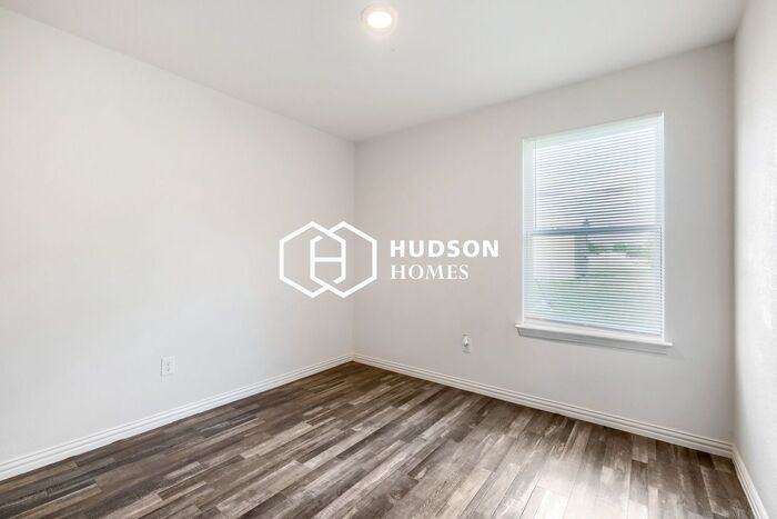 1607 Dodge St #A - Photo 6 of 15