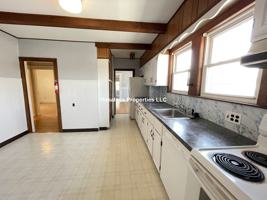 featured image of 14 Allen St #2