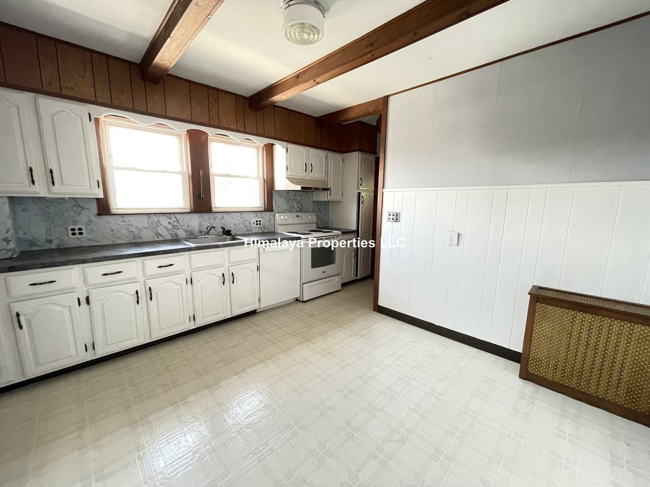 14 Allen St #2 - Photo 2 of 16