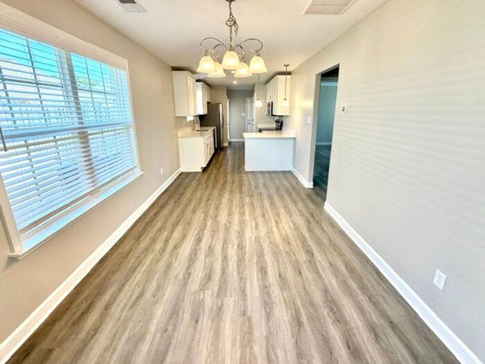 8868 Kimberly Dawn Dr - Photo 4 of 10