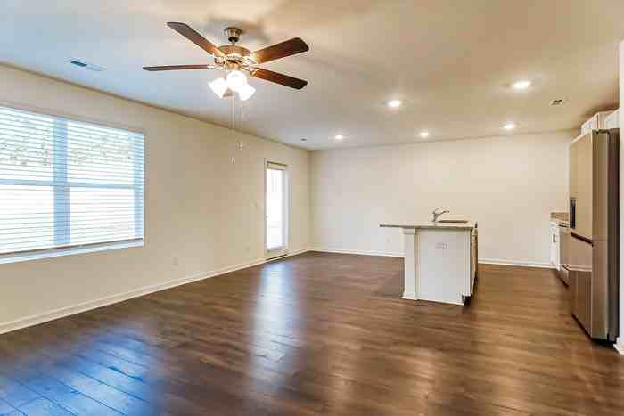 5680 Timber Leaf Loop - Photo 5 of 16
