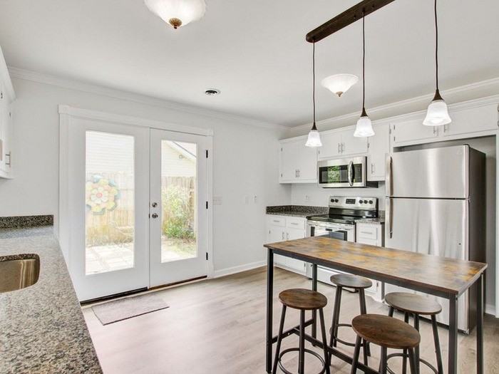 114 Wilton St - Photo 2 of 12