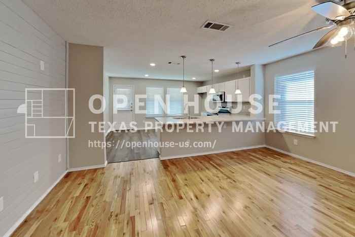 124 Stanford - Photo 3 of 19