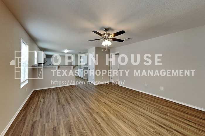 6701 Meadow Way Ln - Photo 3 of 19