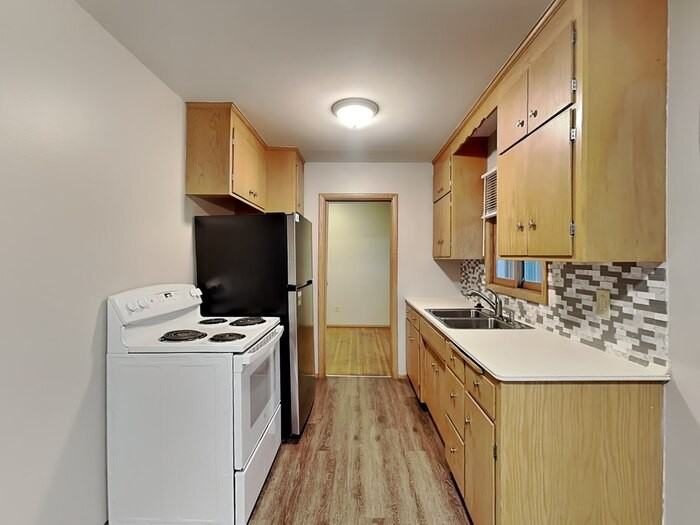 5600 Vera Cruz Ave N - Photo 7 of 20