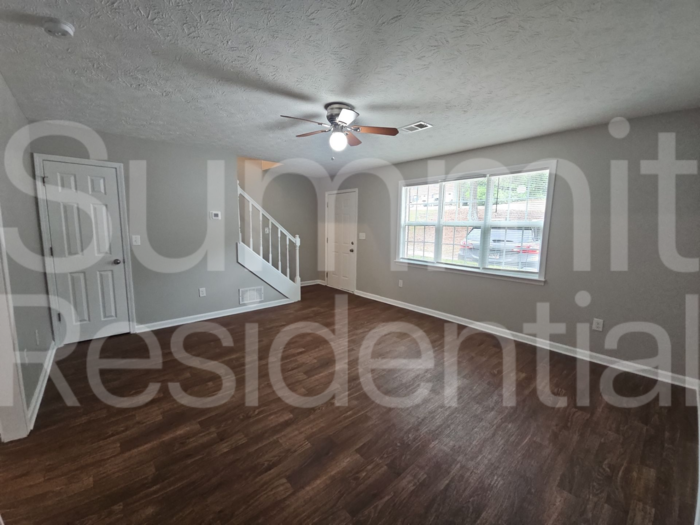 2651 Parkside Way - Photo 3 of 17