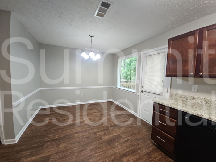 2651 Parkside Way - Photo 5 of 17