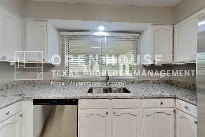 10015 Rippling Fields Dr - Photo 7 of 24