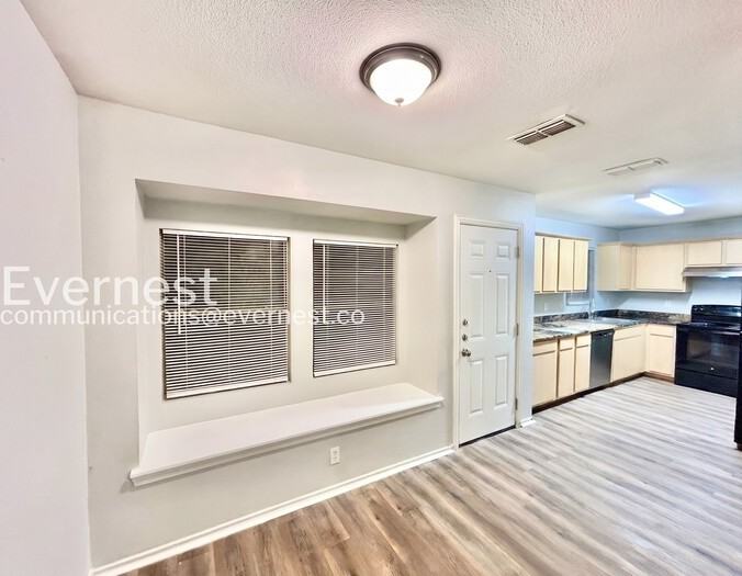 332 Ezekial Ave - Photo 7 of 26