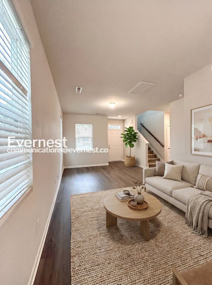 218 Lee St - Photo 3 of 29