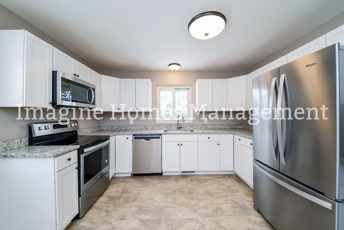 6645 Forest Glen Ave - Photo 4 of 14