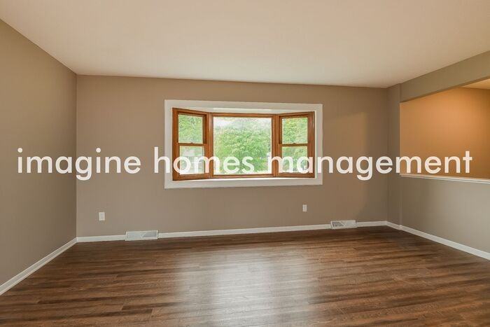 4087 Blossom Ct - Photo 5 of 18