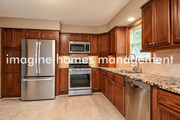 4087 Blossom Ct - Photo 7 of 18