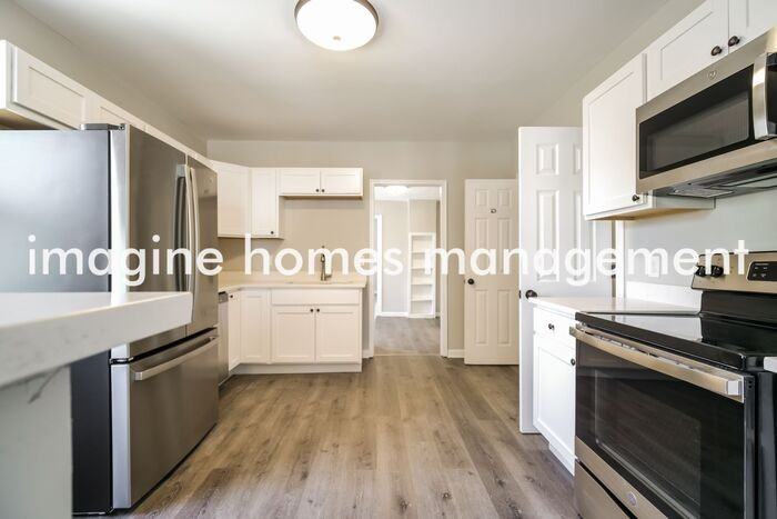 2456 Thurman Ave - Photo 7 of 16