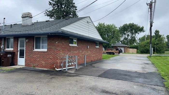 719 Wiltshire Blvd #1 - Photo 3 of 17