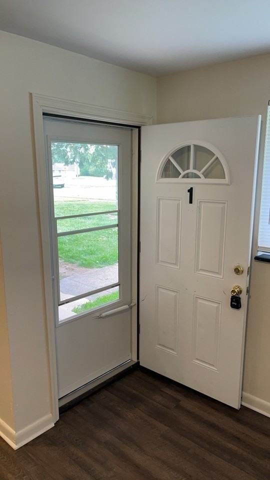 719 Wiltshire Blvd #1 - Photo 4 of 17
