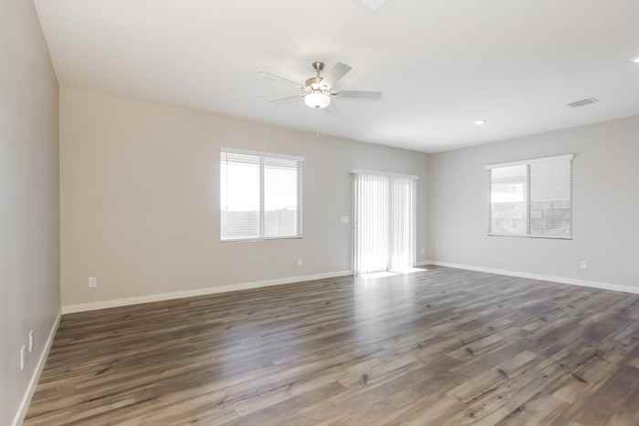 11509 W Cumberland Dr - Photo 4 of 17