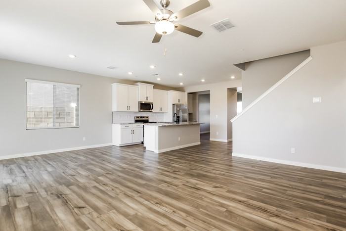 11509 W Cumberland Dr - Photo 5 of 17