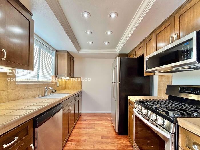 4455 Rockland Pl #21 - Photo 3 of 30