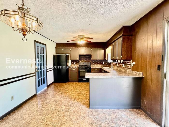 4325 S Ash Ave - Photo 2 of 29