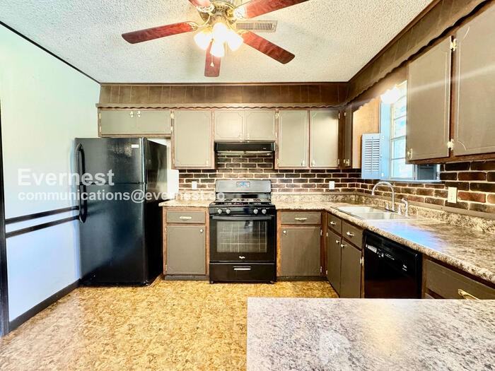4325 S Ash Ave - Photo 3 of 29