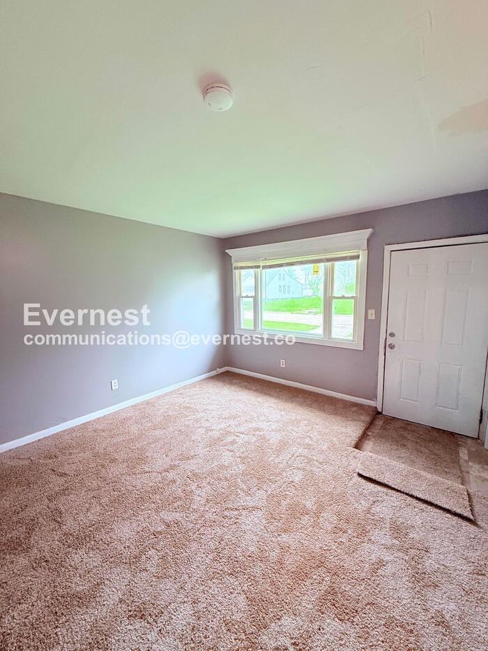 12121 Montrose St - Photo 5 of 23