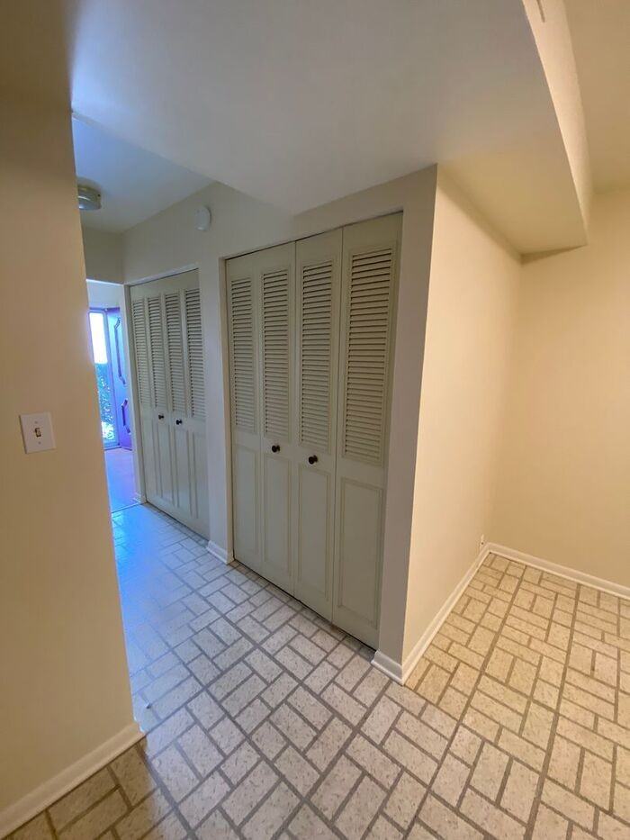 2901 Poplar St #B - Photo 7 of 15
