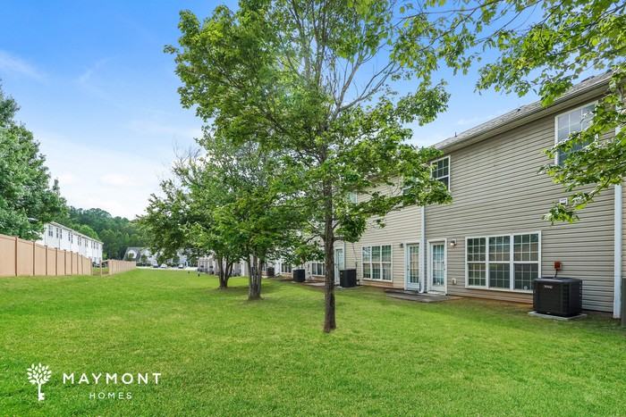 6540 Capitol Knl - Photo 4 of 4