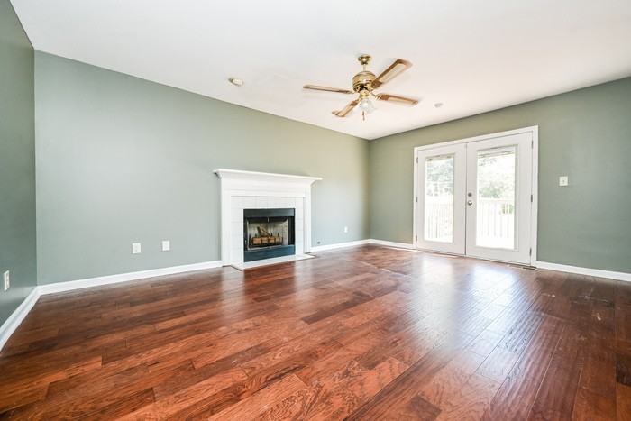 11492 Summer Creek Dr - Photo 4 of 25