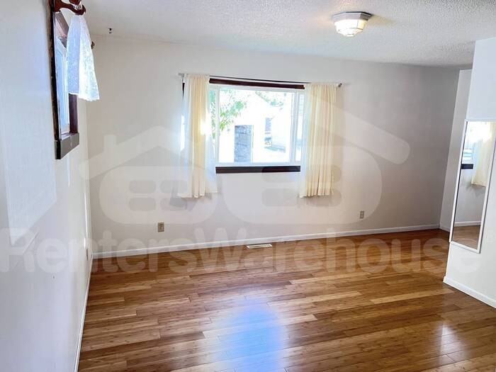 2921 Sumter Ave S - Photo 4 of 31