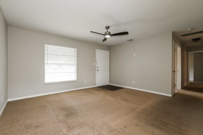14635 State St - Photo 2 of 13