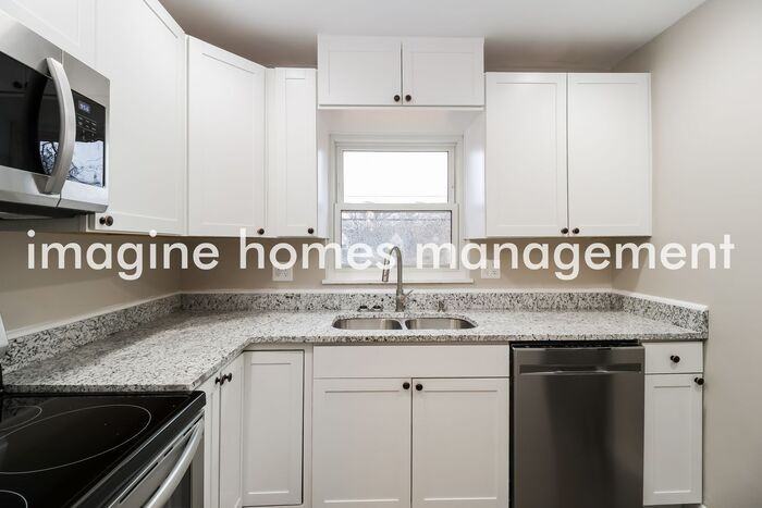 5545 Vogel Rd - Photo 6 of 18