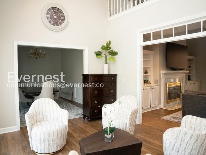4580 Village Dr - Photo 6 of 30
