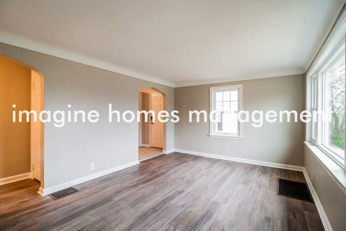 1177 Wilshire Ave - Photo 6 of 18