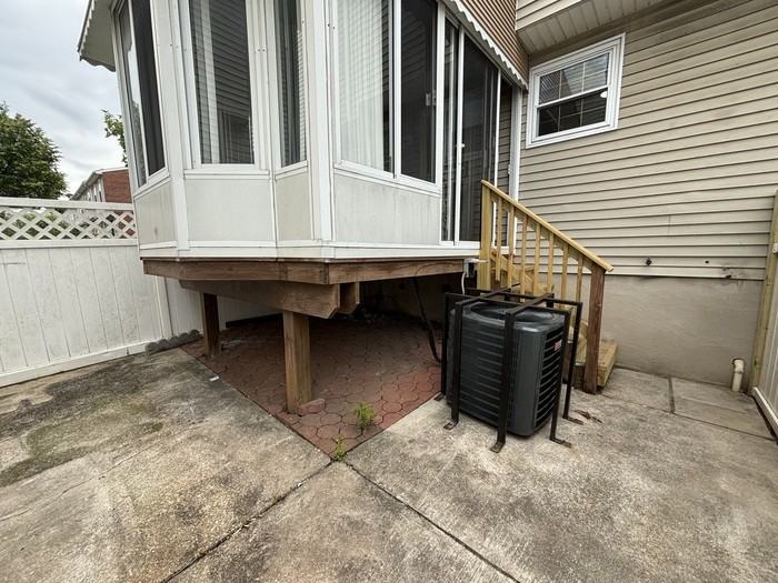 1511 Retreat St - Photo 4 of 19