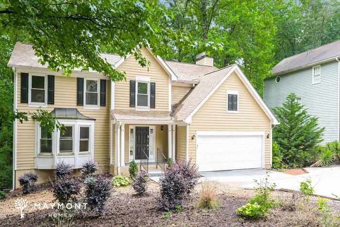 765 Mountain Oaks Pkwy - Photo 2 of 3
