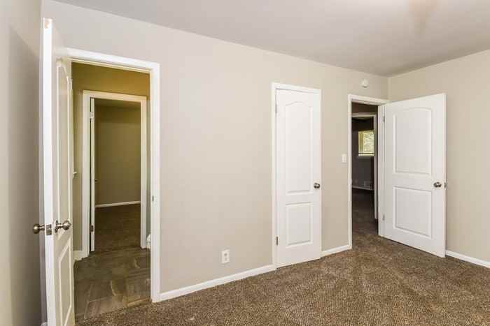 5287 Chantilly Ter - Photo 3 of 20
