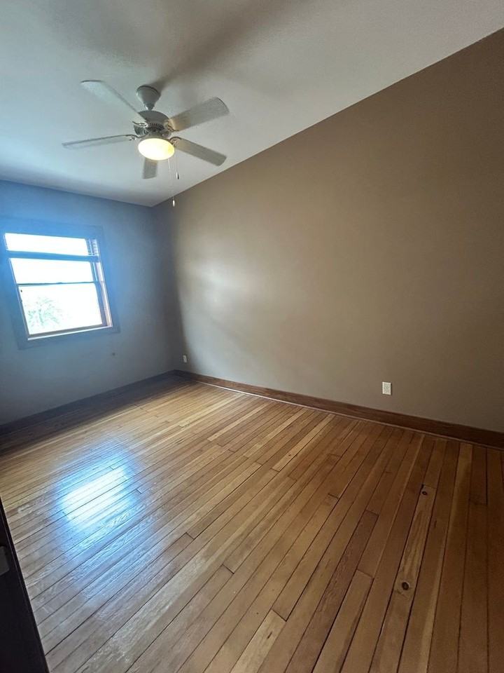 122 N Main St #D - Photo 5 of 16