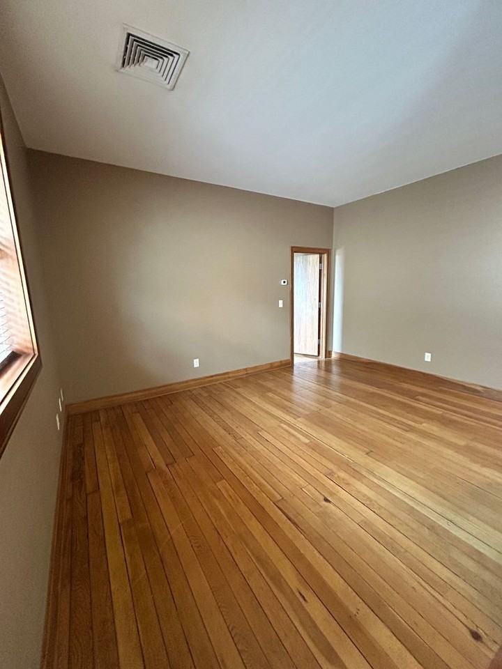 122 N Main St #D - Photo 6 of 16