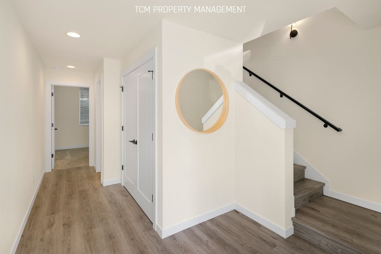 2024 Ne 85th St #C - Photo 3 of 25