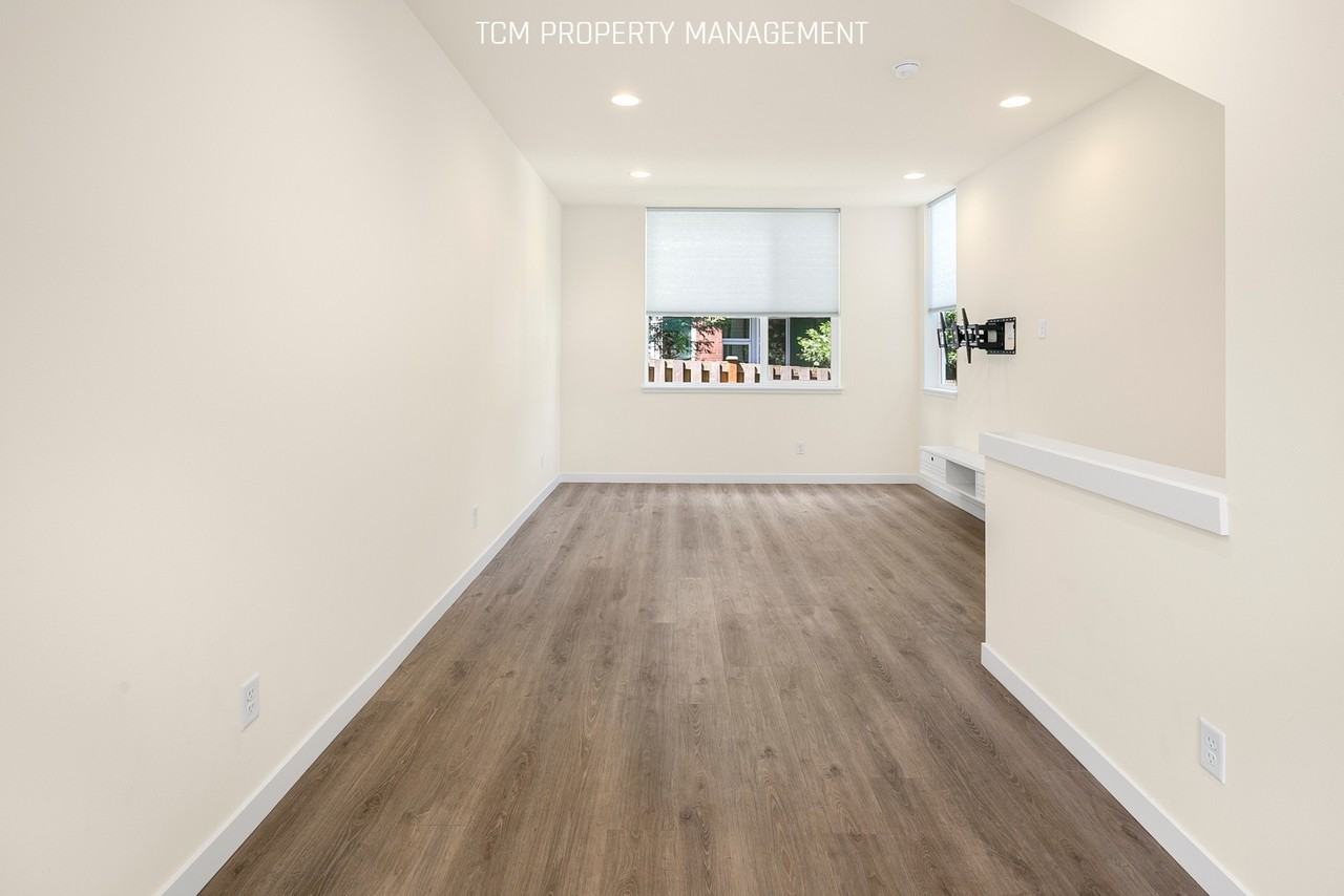 2024 Ne 85th St #C - Photo 7 of 25