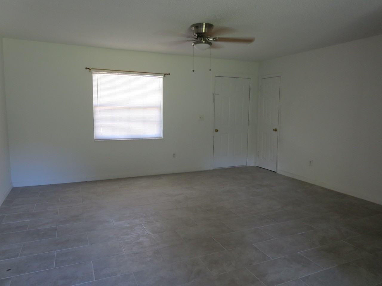 335 N Garfield Ave #NA - Photo 5 of 13