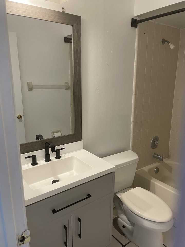 72 Silver Park Cir #72 - Photo 2 of 15