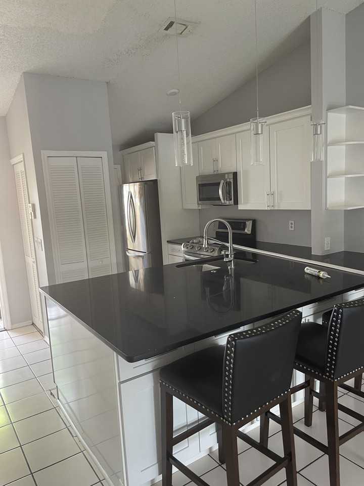 72 Silver Park Cir #72 - Photo 4 of 15
