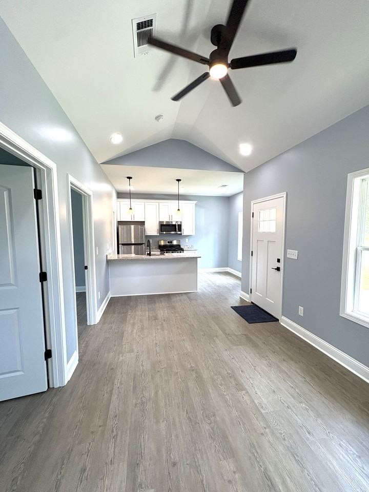 619 Williams St #NA - Photo 3 of 19