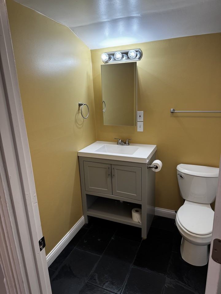 426 W Pearl St #426 - Photo 3 of 20