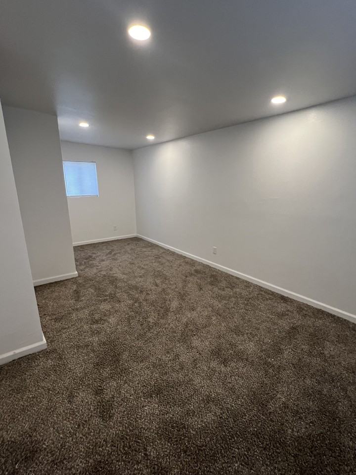 1111 Radford St #B - Photo 2 of 8