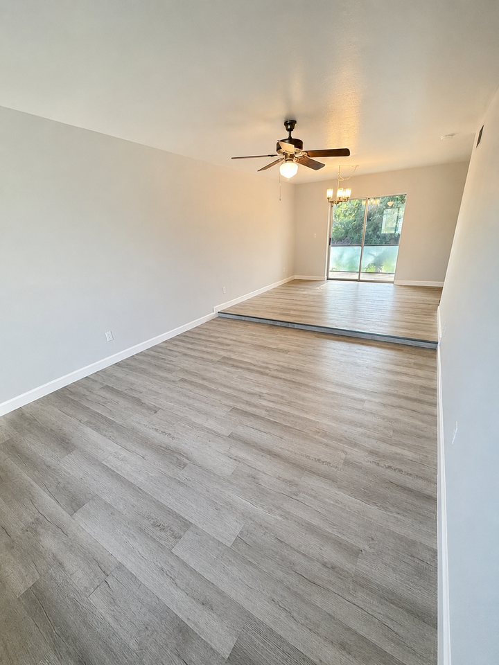 1326 Se 2nd Pl #NA - Photo 2 of 17