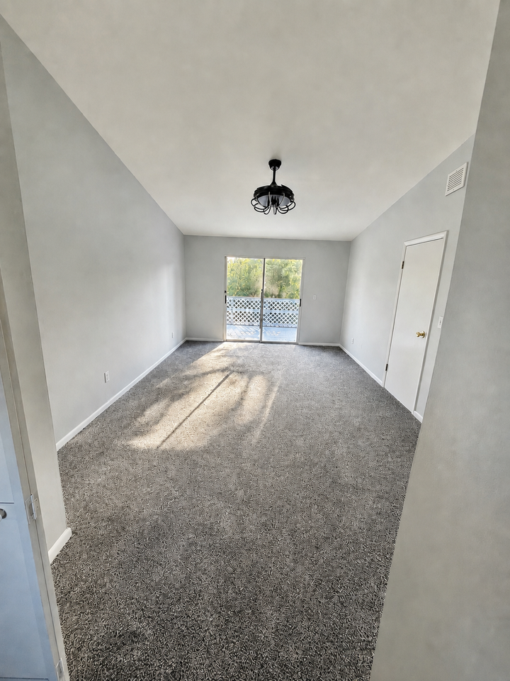 1326 Se 2nd Pl #NA - Photo 7 of 17