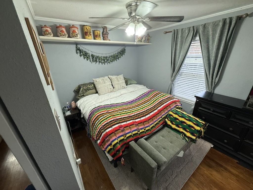 5042 N Hall St #NA - Photo 2 of 12